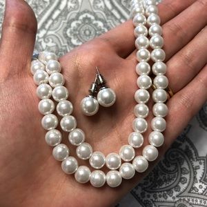 ⬇️ Double faux pearl necklace set